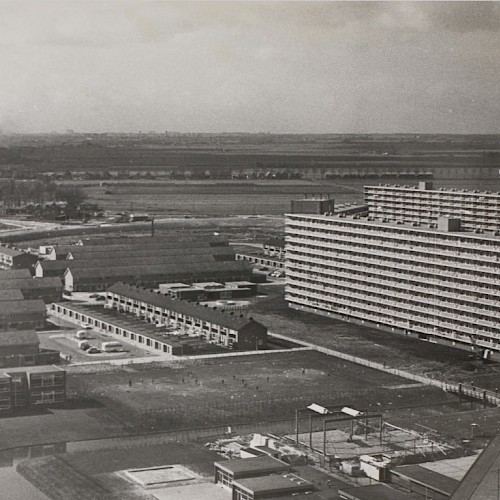 Luchtfoto eerste flats in Palenstein 1968